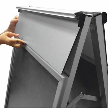 Tablero A-Board Plateado B2 con Easy Topper - Perfil de 32 mm